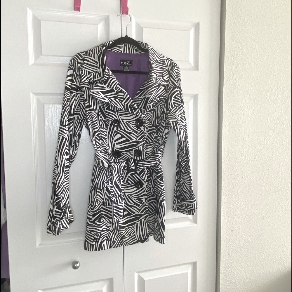 Rue21 XL Blk/Wh Jacket